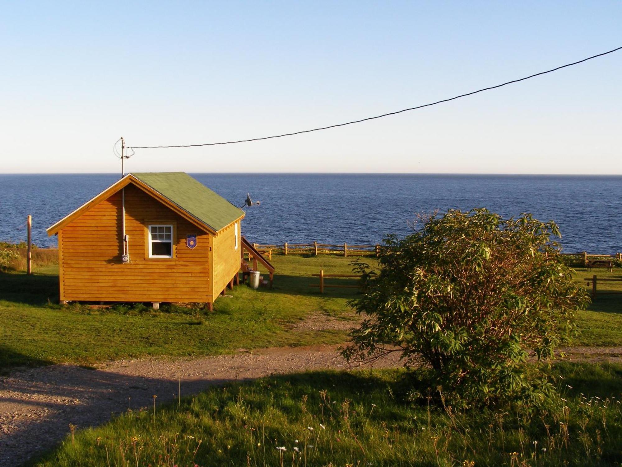 Les Chalets Brise-De-Mer Sainte-Therese-de-Gaspe Zewnętrze zdjęcie
