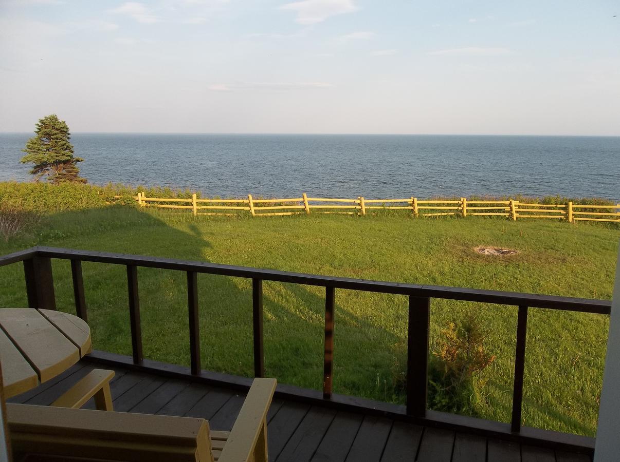 Les Chalets Brise-De-Mer Sainte-Therese-de-Gaspe Zewnętrze zdjęcie